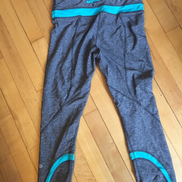 Lululemon Run Inspire Crop Size 6 - Picture 2 of 2
